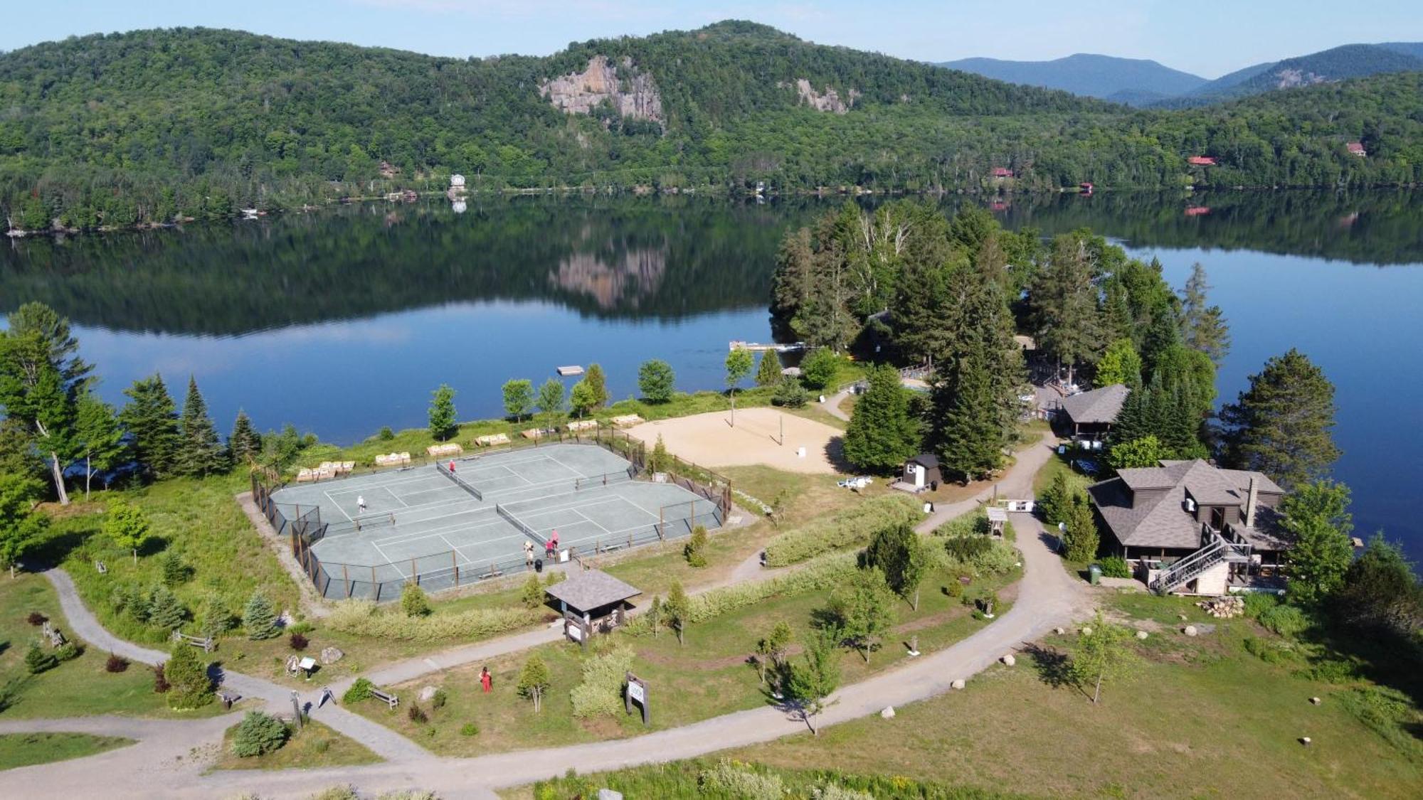 Lakefront Mountain View - Resort Loft Lac-Supérieur Extérieur photo