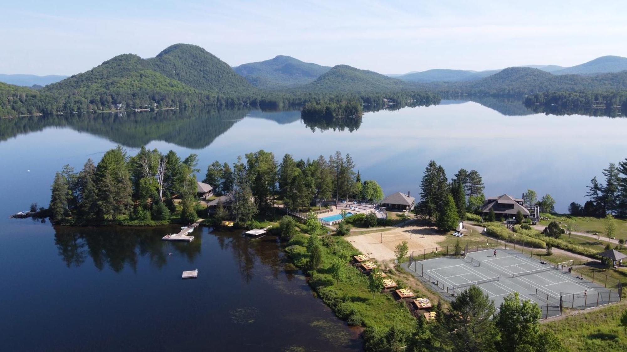 Lakefront Mountain View - Resort Loft Lac-Supérieur Extérieur photo
